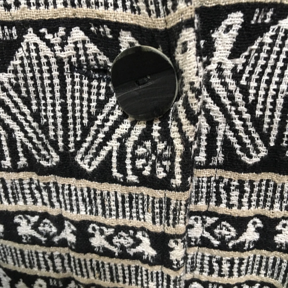 Fun ethnic print jacket! - Picture 5 of 8